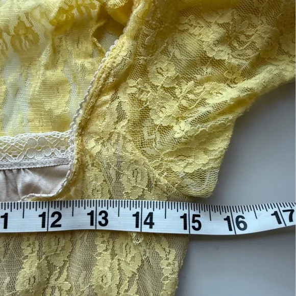 Urban Outfitters Kimchi Blue Sunny Lace Babydoll Milkmaid Blouse Sheer M - Picture 6 of 8